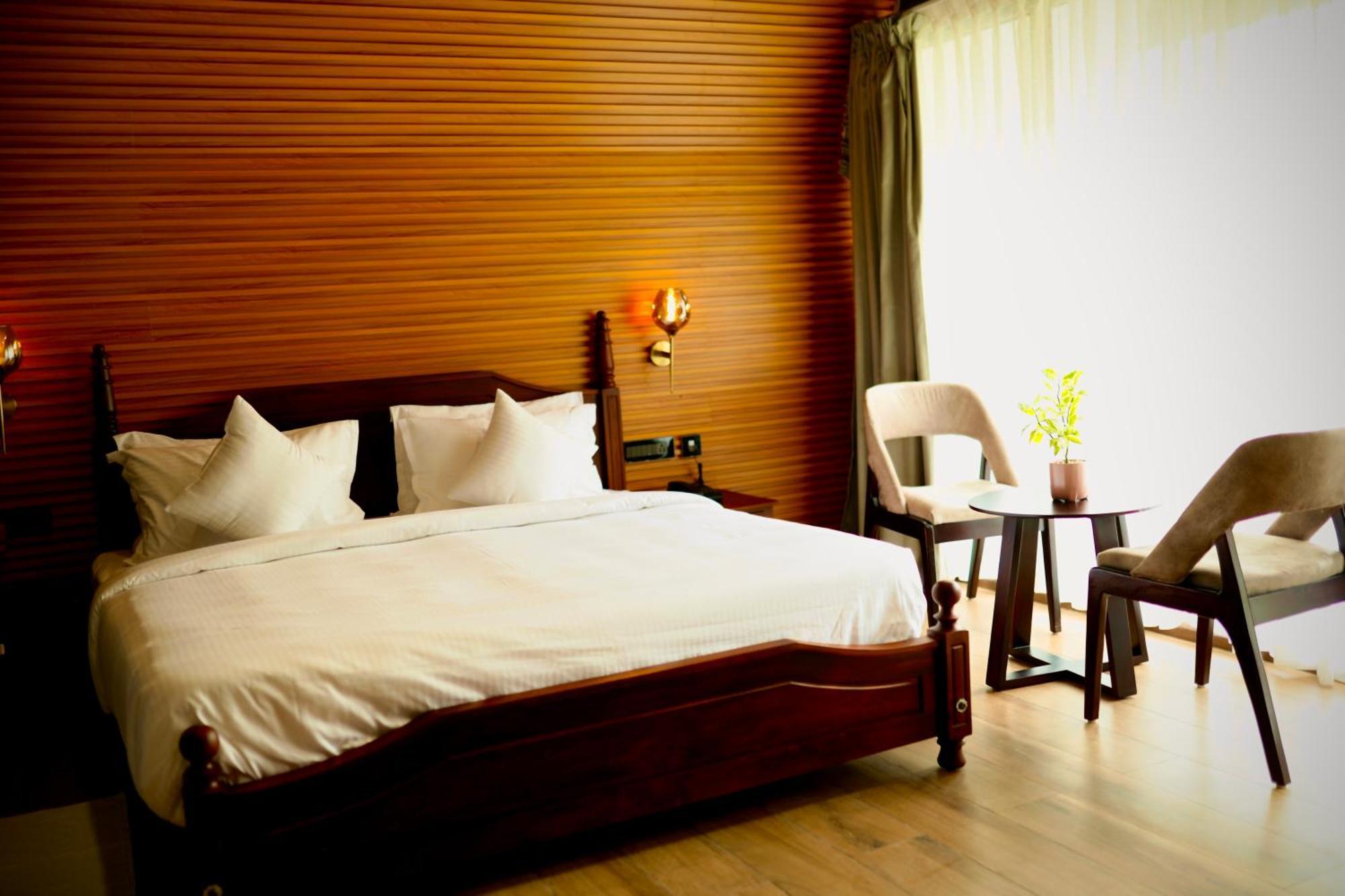 Leela'S 7Th Heaven Resort & Spa Trikunnapuzha Kültér fotó