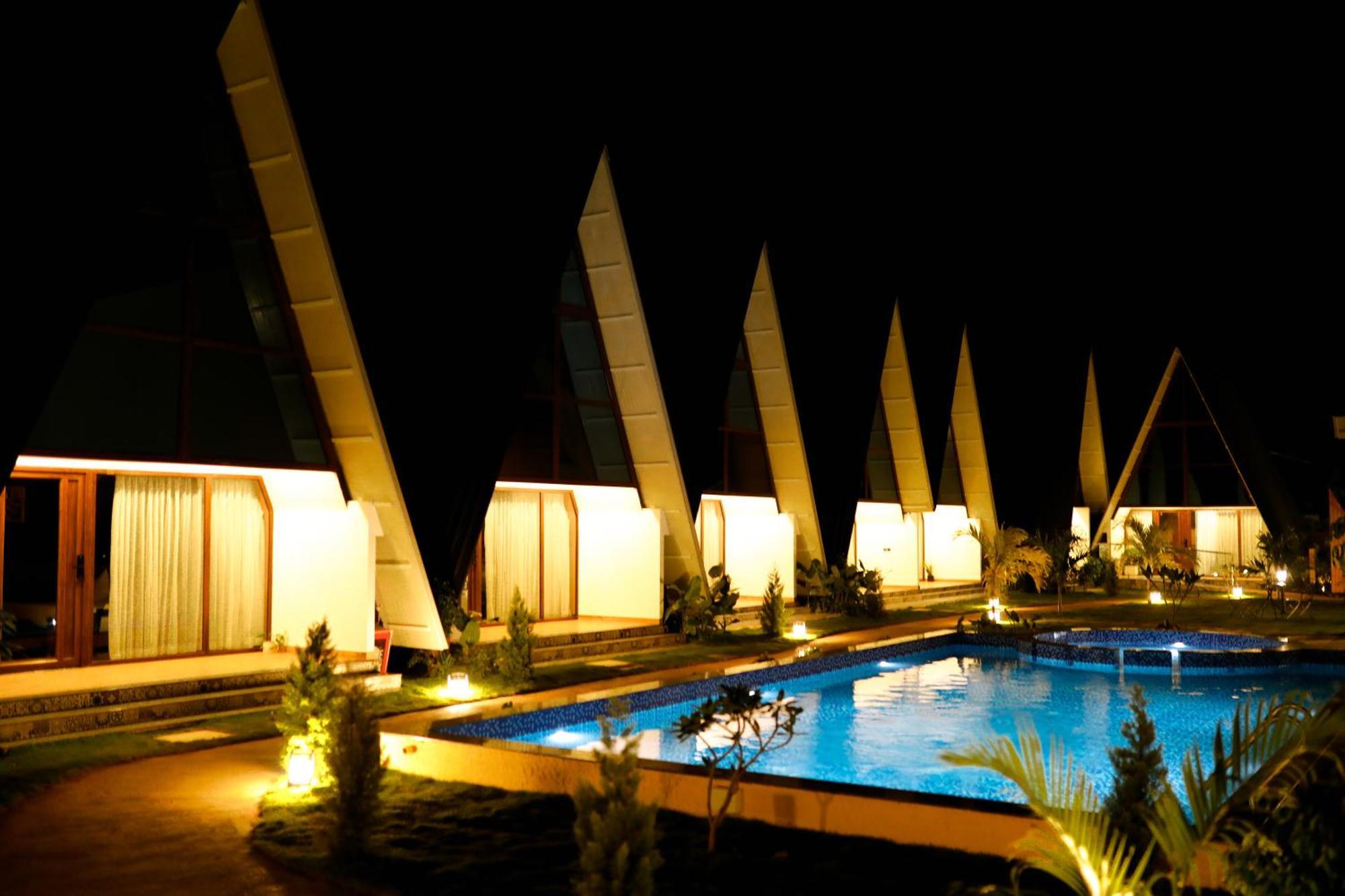 Leela'S 7Th Heaven Resort & Spa Trikunnapuzha Kültér fotó